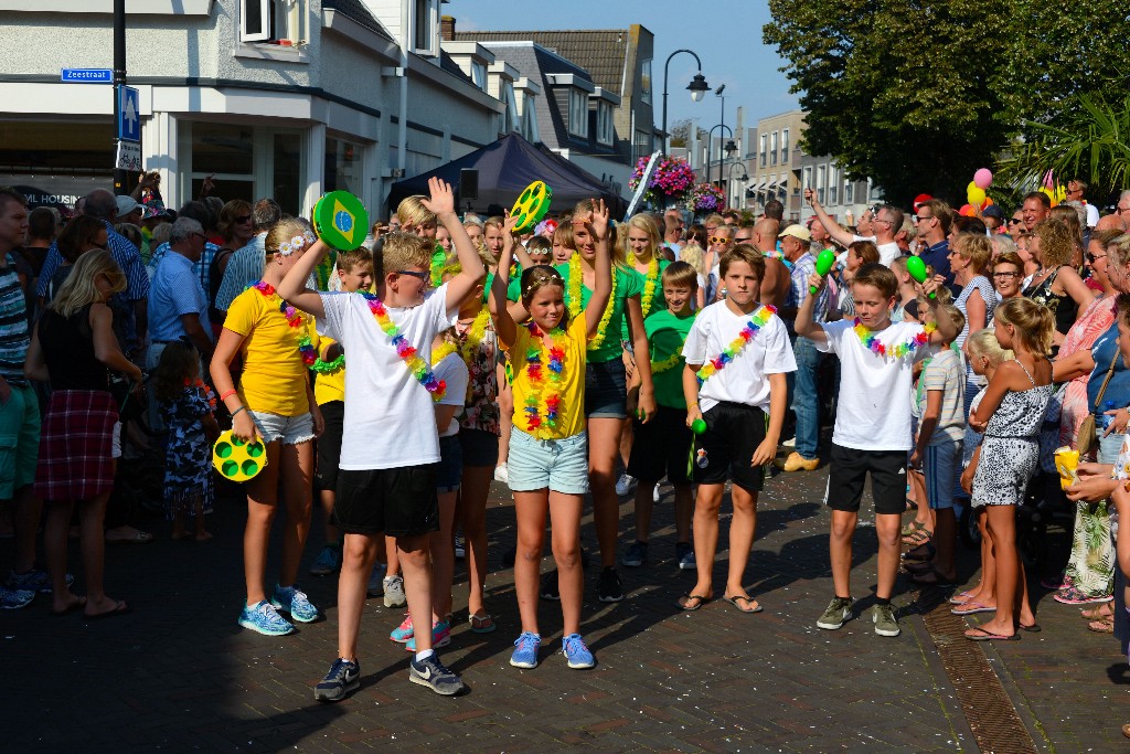 ../Images/Zomercarnaval Noordwijkerhout 2016 074.jpg